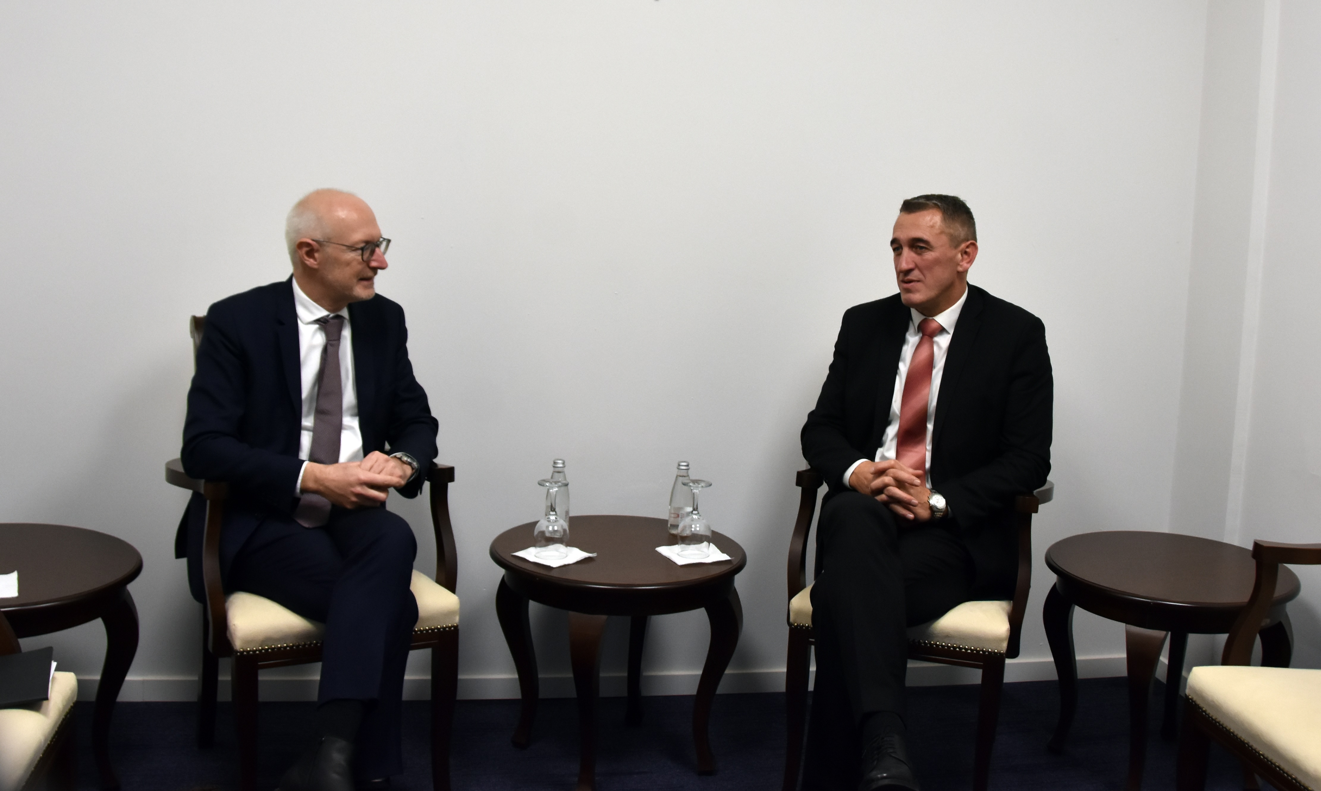 Ministri Rashiq mirëpret ambasadorin francez