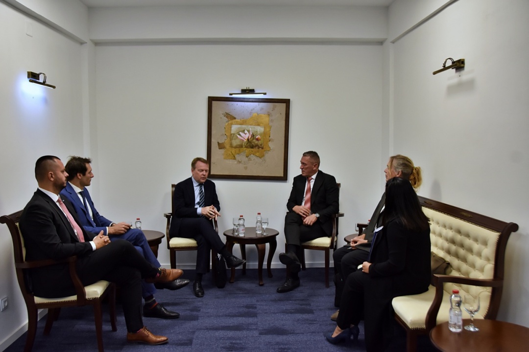 Ministri Rashiq dhe Ambasadori i OSBE-së mbi mbështetjen për komunitetet minoritare